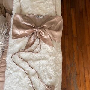 Alice + Olivia Textured Cream Top